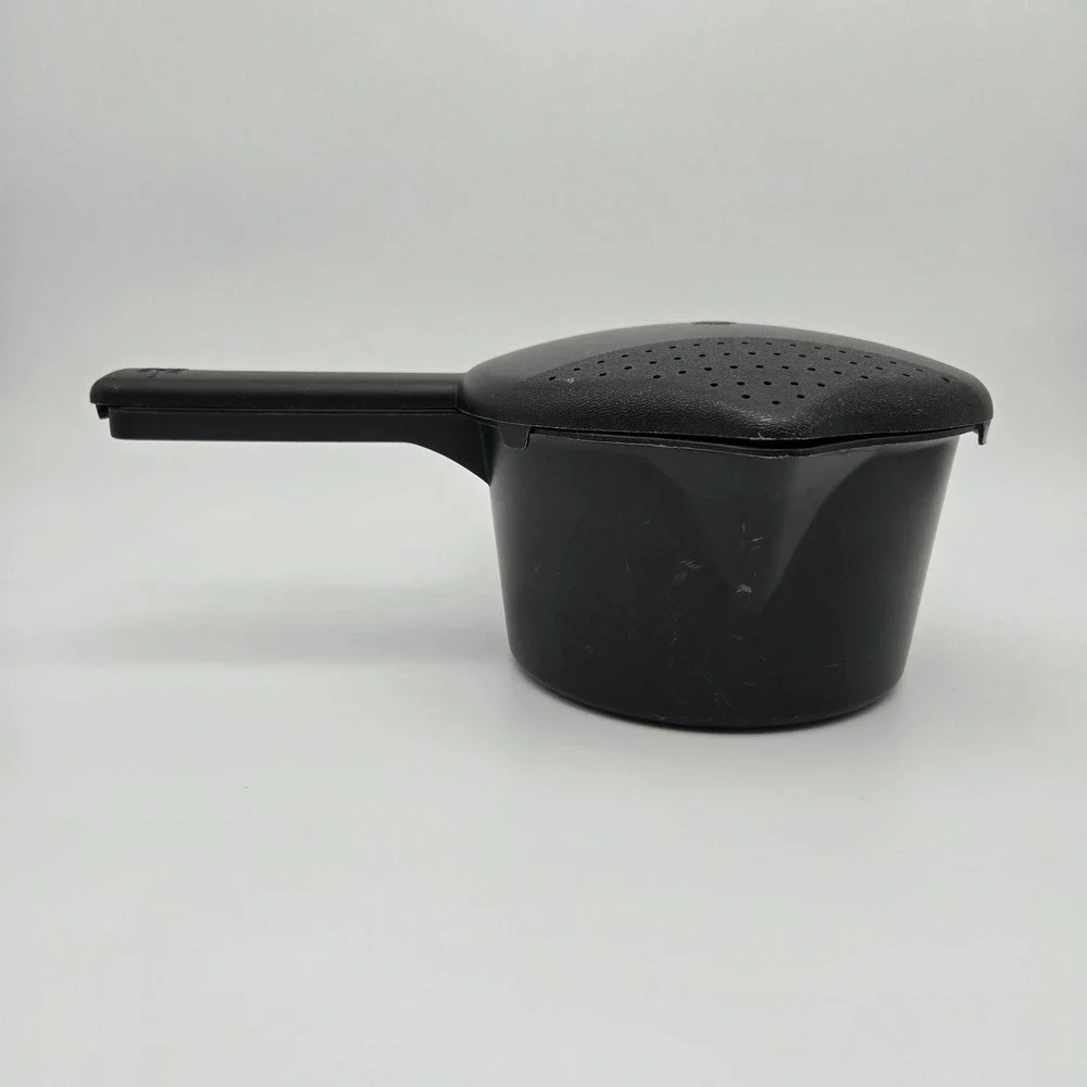 The Pampered Chef Micro-Cooker 1 Quart Microwave Steamer Pot Strainer Lid 2776